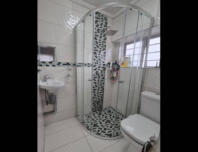 2 BEDROOM APARTMENT FOR SALE IN OVERPORT